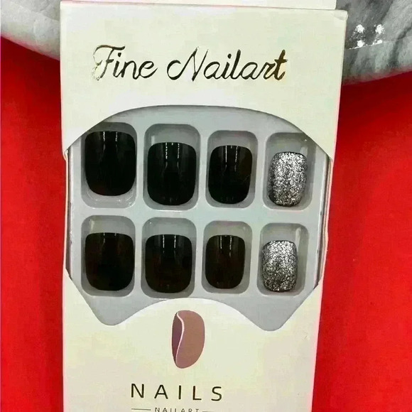 Fine Nailart. Press on nails. 4 packs. For larger nails. New in box - Picture 3 of 5